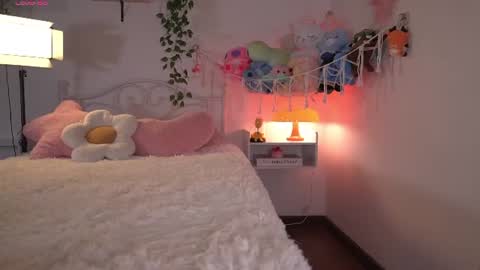 Snapshot of violeth___ chatting on 30, 7, 2026 violeth___ online show from 30, 7, 2026