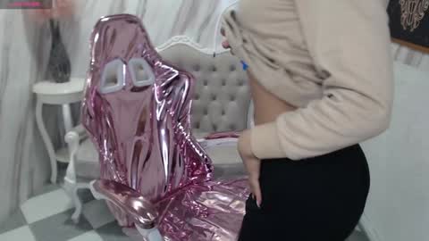 Snapshot of violeth_b chatting on 13, 12, 2024 violeth_b online show from 13, 12, 2024