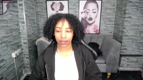 Snapshot of violeth_b chatting on 18, 9, 2025 violeth_b online show from 18, 9, 2025