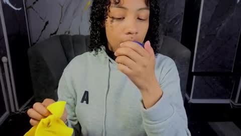 violeth_b online show from 21, 12, 2025