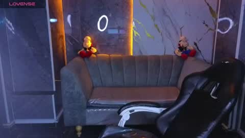 violeth_b online show from 23, 7, 2026