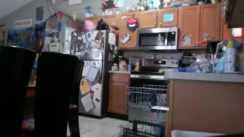 Violet Hooper online show from 15, 9, 2025