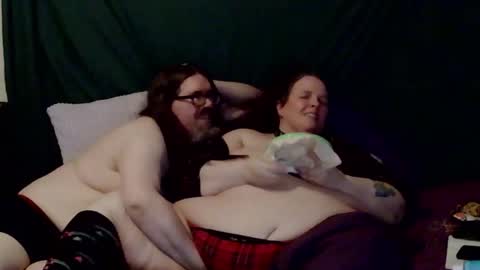 Snapshot of violetknight2026 chatting on 5, 3, 2026 Violet Knight online show from 5, 3, 2026