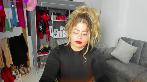 Snapshot of violetmontana chatting on 3, 6, 2026 VIOLETA MONTANA online show from 3, 6, 2026
