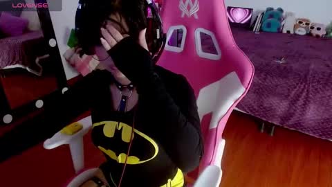   online show from 9, 9, 2025