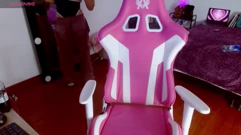   online show from 10, 9, 2025