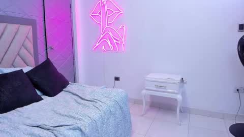 Snapshot of violetrousse chatting on 27, 1, 2025 Violet Rousse online show from 27, 1, 2025