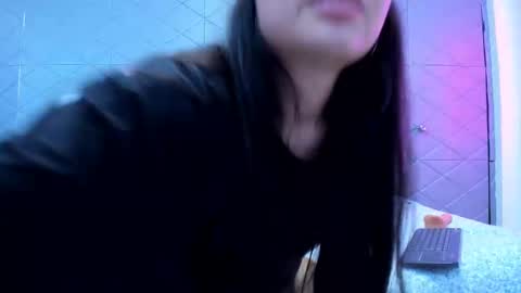 Snapshot of violetrousse chatting on 4, 2, 2025 Violet Rousse online show from 4, 2, 2025