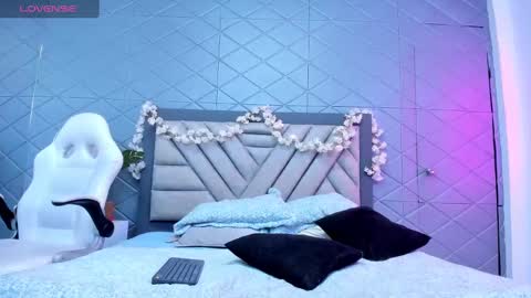 Snapshot of violetrousse chatting on 9, 2, 2025 Violet Rousse online show from 9, 2, 2025