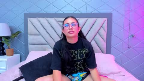 Snapshot of violetrousse chatting on 10, 2, 2025 Violet Rousse online show from 10, 2, 2025