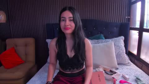 Snapshot of violetrousse chatting on 23, 10, 2025 Violet Rousse online show from 23, 10, 2025