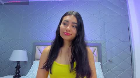 Snapshot of violetrousse chatting on 27, 10, 2025 Violet Rousse online show from 27, 10, 2025