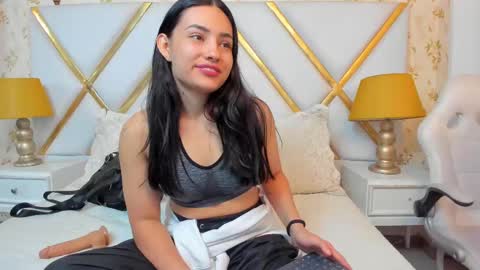 Snapshot of violetrousse chatting on 28, 10, 2025 Violet Rousse online show from 28, 10, 2025