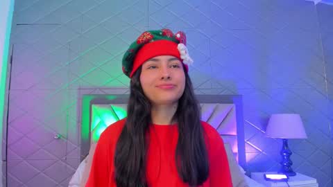 Snapshot of violetrousse chatting on 1, 12, 2025 Violet Rousse online show from 1, 12, 2025