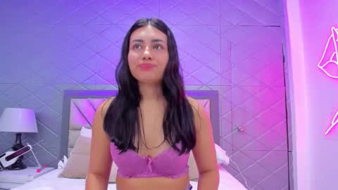 Snapshot of violetrousse chatting on 3, 12, 2025 Violet Rousse online show from 3, 12, 2025