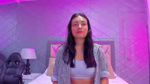 Snapshot of violetrousse chatting on 19, 12, 2025 Violet Rousse online show from 19, 12, 2025