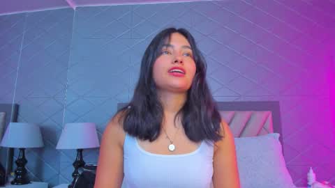 Snapshot of violetrousse chatting on 2, 2, 2026 Violet Rousse online show from 2, 2, 2026