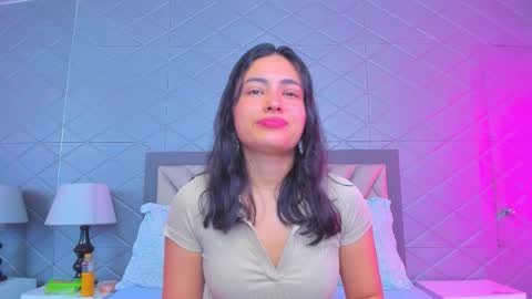 Snapshot of violetrousse chatting on 5, 2, 2026 Violet Rousse online show from 5, 2, 2026