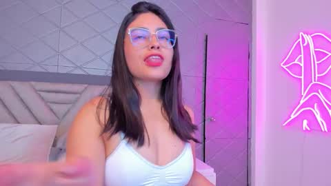 Snapshot of violetrousse chatting on 31, 3, 2026 Violet Rousse online show from 31, 3, 2026