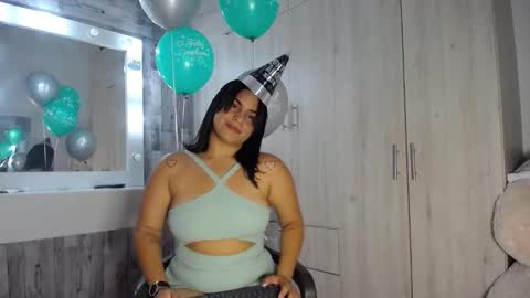 Snapshot of violetroussee chatting on 18, 2, 2026 violetroussee online show from 18, 2, 2026