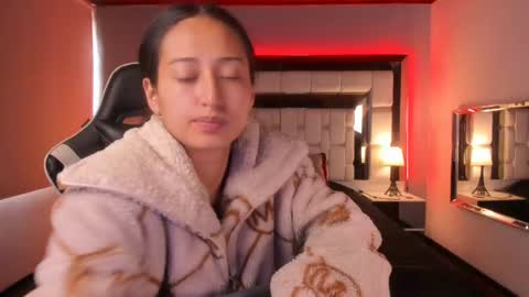 Snapshot of violetskinny chatting on 3, 1, 2025 violetskinny online show from 3, 1, 2025