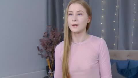 VioletSwone online show from 26, 2, 2025