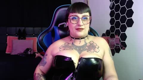 violett_8 online show from 7, 4, 2026