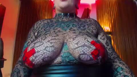 violett_8 online show from 22, 7, 2026