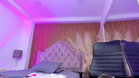 violett_hott_ online show from 4, 3, 2026