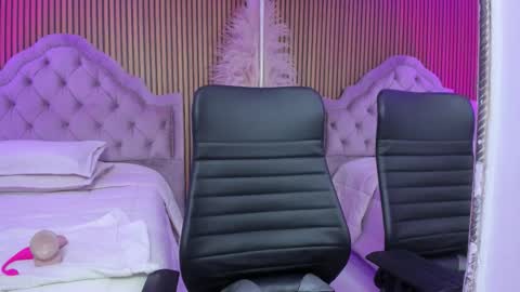 violett_hott_ online show from 9, 3, 2026