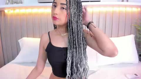 Snapshot of violett_rabbit_ chatting on 22, 10, 2025 Violett online show from 22, 10, 2025