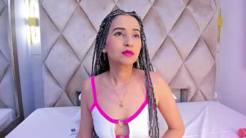 Snapshot of violett_rabbit_ chatting on 19, 11, 2025 Violett online show from 19, 11, 2025