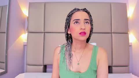 Snapshot of violett_rabbit_ chatting on 22, 11, 2025 Violett online show from 22, 11, 2025