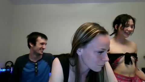 violett_taurus online show from 15, 3, 2026