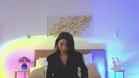 Snapshot of violetta_finch chatting on 18, 5, 2026 violetta_finch online show from 18, 5, 2026