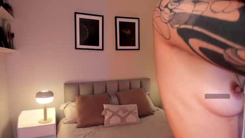 Violetta nur online show from 20, 4, 2026