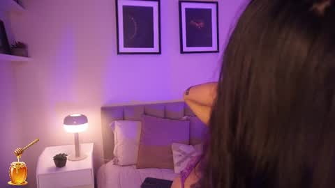 Snapshot of violetta_nur chatting on 20, 6, 2026 Violetta nur online show from 20, 6, 2026