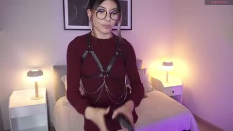 Snapshot of violetta_nur chatting on 6, 7, 2026 Violetta nur online show from 6, 7, 2026