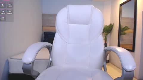 Snapshot of violetta_rainbow chatting on 8, 3, 2025 Violetta online show from 8, 3, 2025