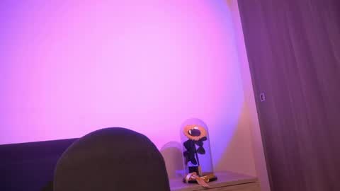 Snapshot of violetta_swift_ chatting on 30, 4, 2026 violetta independent model online show from 30, 4, 2026