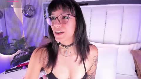 violettacolinss online show from 8, 7, 2026