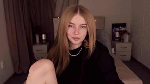 ViolettaOtis online show from 30, 1, 2025