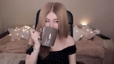 ViolettaOtis online show from 15, 2, 2025