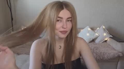 ViolettaOtis online show from 21, 9, 2025