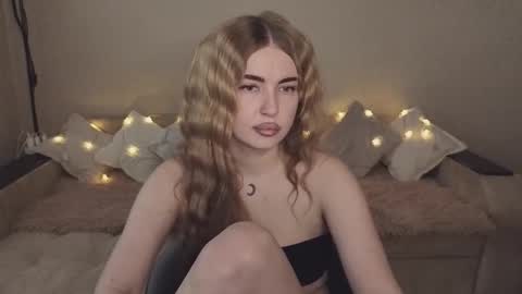 ViolettaOtis online show from 30, 9, 2025