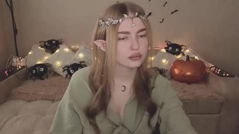 ViolettaOtis online show from 31, 10, 2025