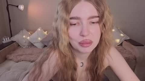 ViolettaOtis online show from 23, 4, 2026