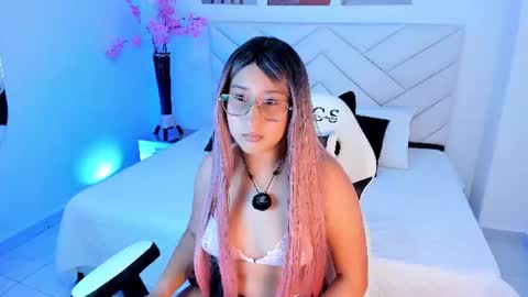Violette online show from 8, 7, 2026