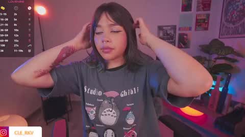 JULIE UWU online show from 26, 4, 2026