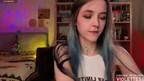 Vi  Best on my Fansly  online show from 4, 2, 2026